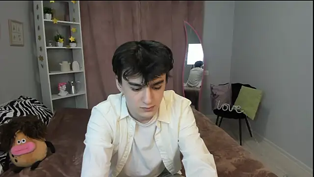 kevinhunter  online show from 11/23/25, 04:51