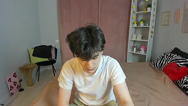 kevinhunter  online show from 11/30/25, 09:13