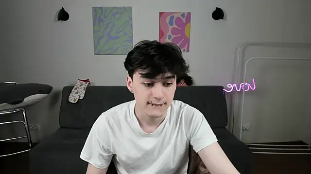 kevinhunter  online show from 12/02/25, 03:40