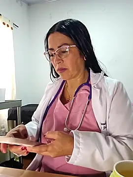 JustSamantha  online show from 11/28/25, 12:52