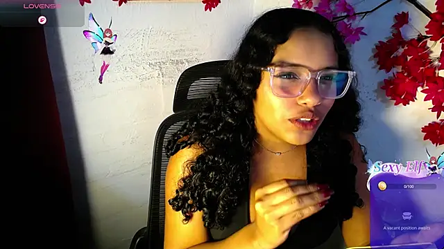 Snapshot of chleo_rosse chatting on 07/02/26, 03:23 chleo rosse online show from 07/02/26, 03:23