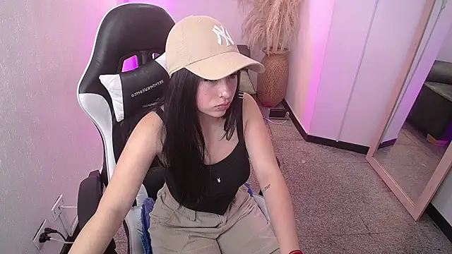 vallolett online show from 11/24/25, 07:24