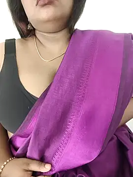 Snapshot of mamtha-tamil chatting on 12/21/25, 02:57 mamtha-tamil online show from 12/21/25, 02:57