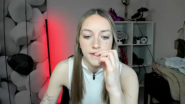 EvelynBlond online show from 01/16/26, 01:37