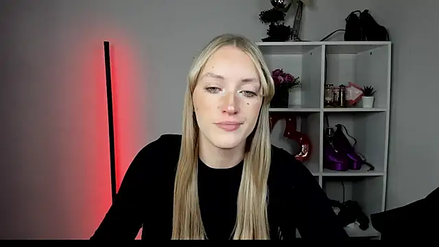 EvelynBlond online show from 07/08/26, 12:31