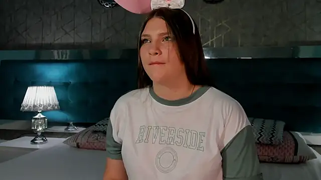 LiiaVelvet online show from 04/07/26, 03:51