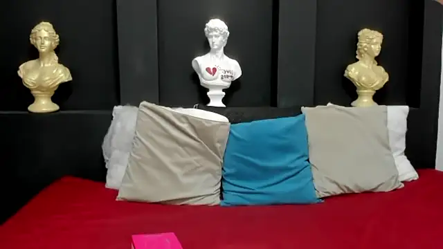 emilyrousee01 online show from 04/04/26, 07:11