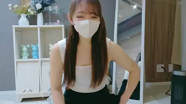 Nami-jpn online show from 12/20/25, 07:26