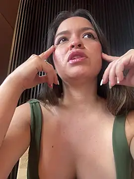 Little  Danni1 online show from 01/17/26, 09:40