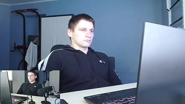 Poliglotjoe1 online show from 02/02/26, 07:51