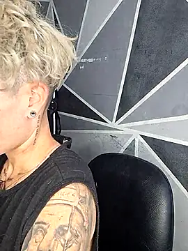 megan NL online show from 01/15/26, 09:40