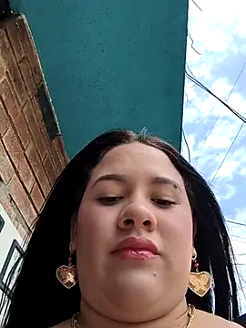 Snapshot of Kendra-daring chatting on 02/17/26, 05:52 Kendra-daring online show from 02/17/26, 05:52