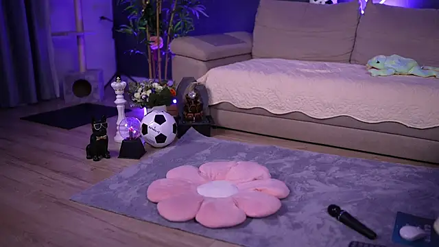 Snapshot of AlessiaDebbie chatting on 07/06/26, 08:11 AlessiaDebbie online show from 07/06/26, 08:11