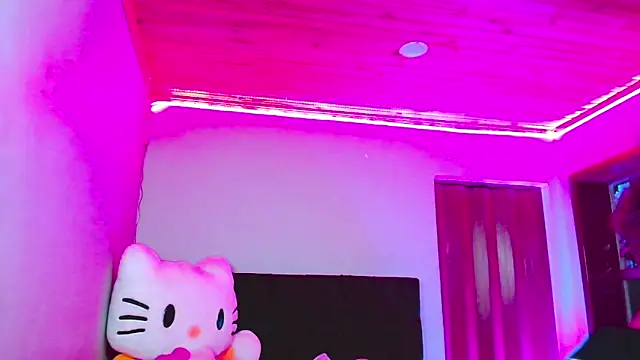 Snapshot of _MileyBerry chatting on 02/14/26, 01:02 MileyBerry online show from 02/14/26, 01:02