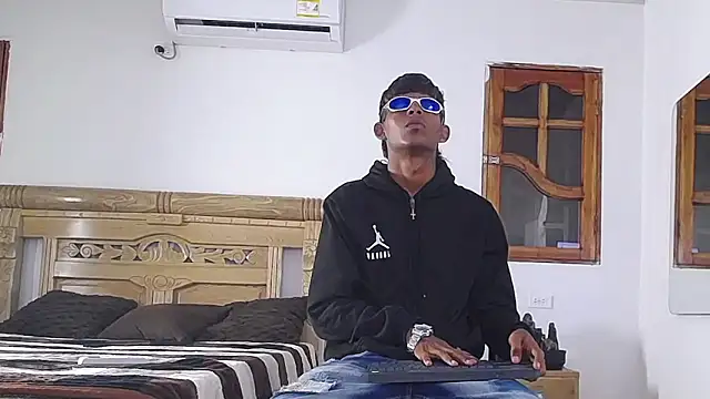 black boy22  online show from 12/02/25, 02:17