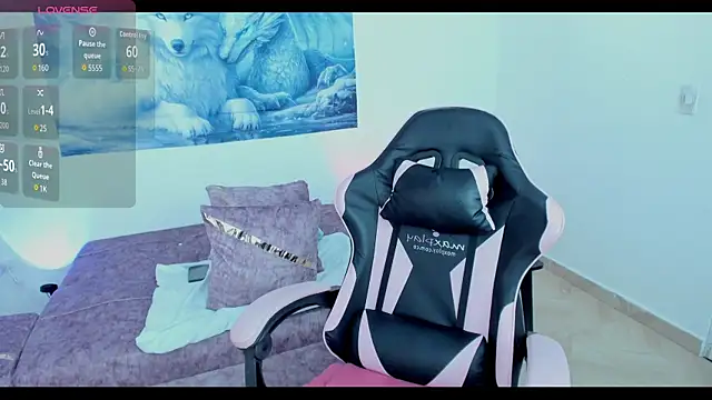 Mia King  online show from 12/04/25, 06:49