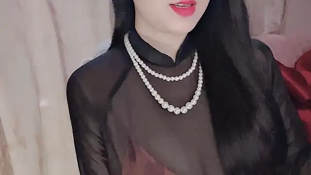 Snapshot of -MeAndYou- chatting on 11/24/25, 04:34 -MeAndYou- online show from 11/24/25, 04:34