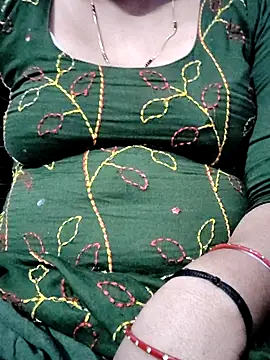 yamunna647 online show from 11/20/25, 11:10