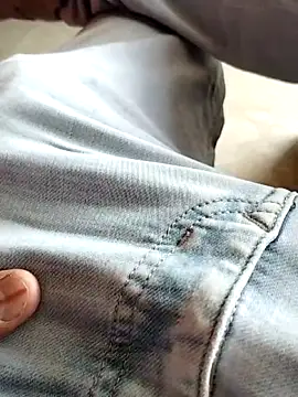 Roy   121 online show from 04/17/26, 04:48