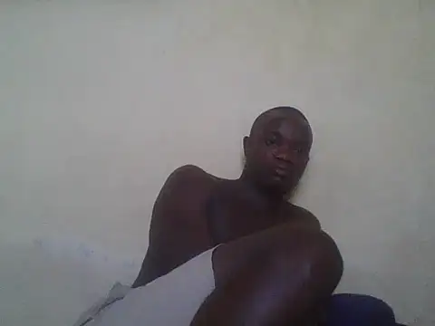 UsTwo  online show from 11/28/25, 03:53