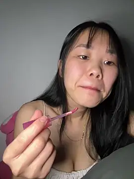 Kiee-lee online show from 12/20/25, 04:36