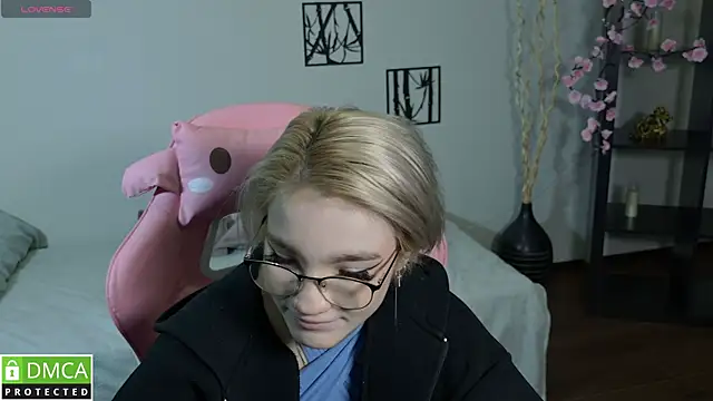 Megan Lora online show from 01/07/26, 12:57