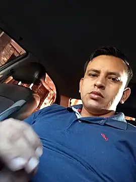 Snapshot of art-e9-2 chatting on 11/26/25, 12:06 art-e9-2 online show from 11/26/25, 12:06