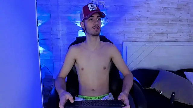 Emir Ozan  online show from 12/21/25, 11:28