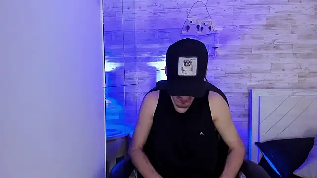 Emir Ozan  online show from 02/11/26, 06:57