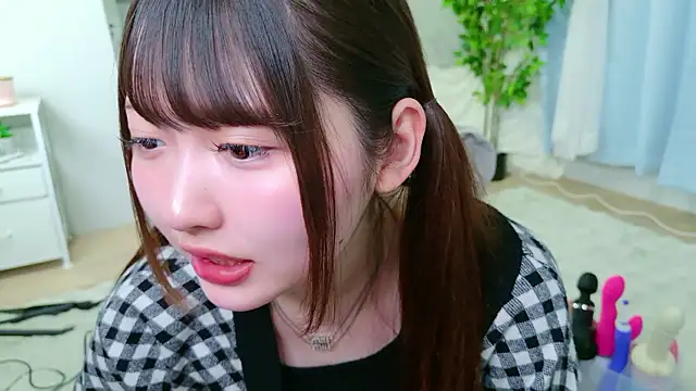 Snapshot of _Sakura_F chatting on 04/10/26, 12:10 Sakura F online show from 04/10/26, 12:10