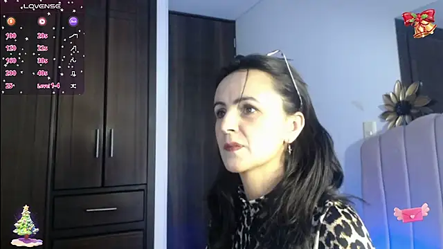 Juliana  lx online show from 12/22/25, 02:03