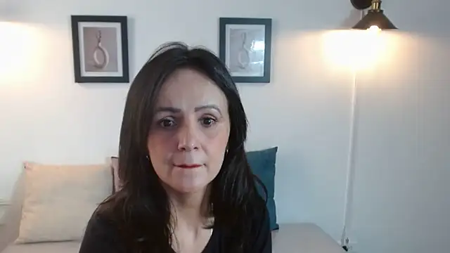 Juliana  lx online show from 04/22/26, 01:45