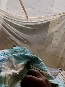 Snapshot of big-dick-cum chatting on 11/28/25, 05:04 big-dick-cum online show from 11/28/25, 05:04