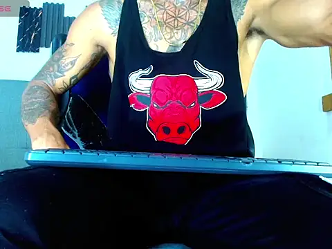 Hot Latino x online show from 02/07/26, 07:17