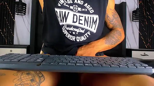 Hot Latino x online show from 03/11/26, 07:42