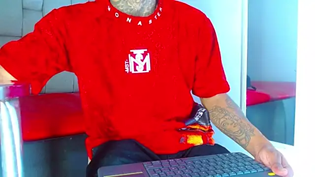 Hot Latino x online show from 04/16/26, 12:50