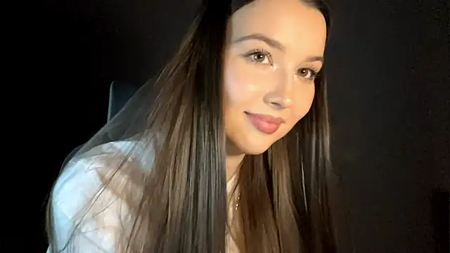 Annie SmiIe online show from 11/28/25, 12:19