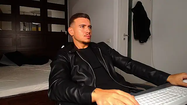 ElijahThorne online show from 02/13/26, 05:58