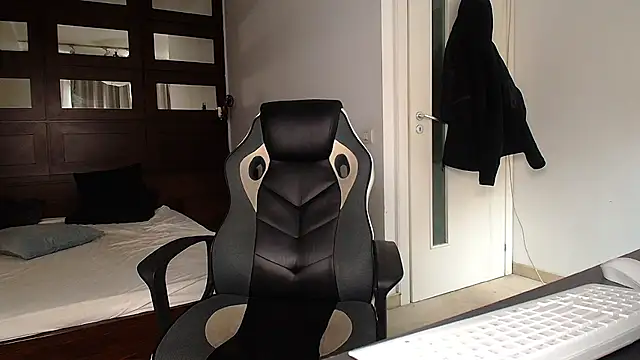 ElijahThorne online show from 02/20/26, 08:05