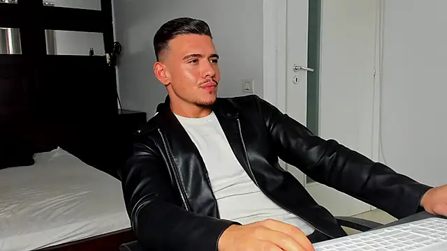 ElijahThorne online show from 03/26/26, 07:36