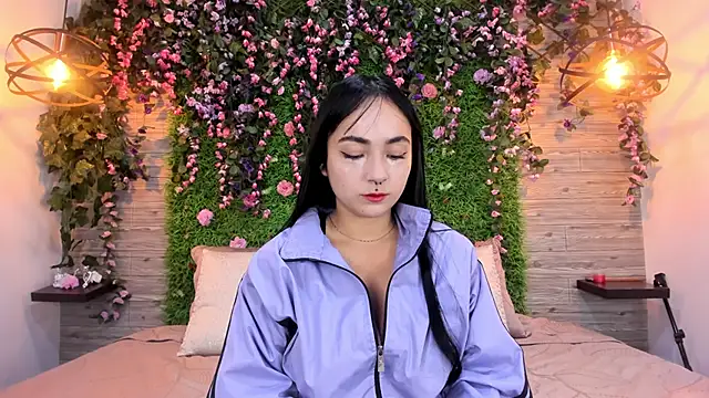 kittyMelvis online show from 12/17/25, 01:11