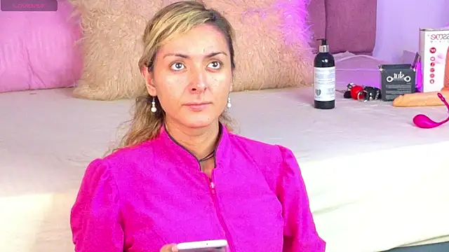 Lunitaa Diva online show from 12/05/25, 02:36