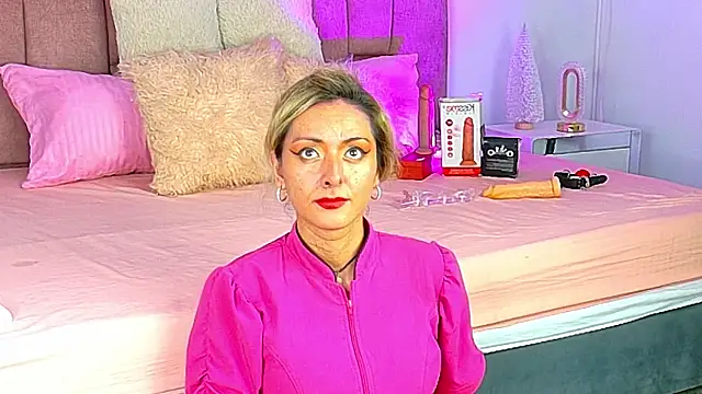 Lunitaa Diva online show from 12/19/25, 02:57