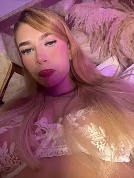 valeryfox   online show from 12/22/25, 12:18