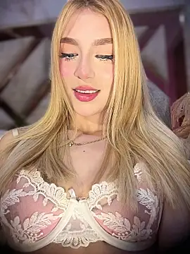 valeryfox   online show from 03/11/26, 11:00