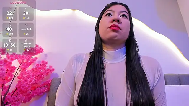 lunaa hart online show from 04/15/26, 09:48