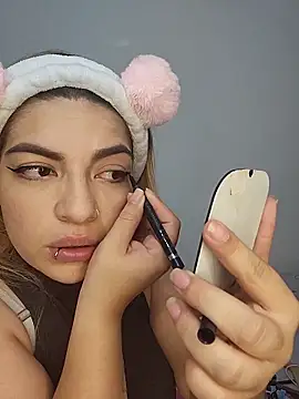 mila curvy online show from 12/15/25, 05:34