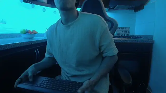 eren jeager online show from 01/11/26, 05:07