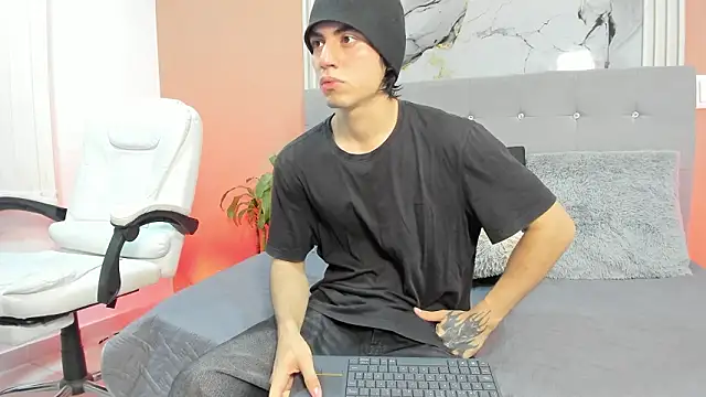 eren jeager online show from 03/11/26, 01:11