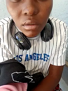 VirginPrincess06 online show from 12/20/25, 10:22